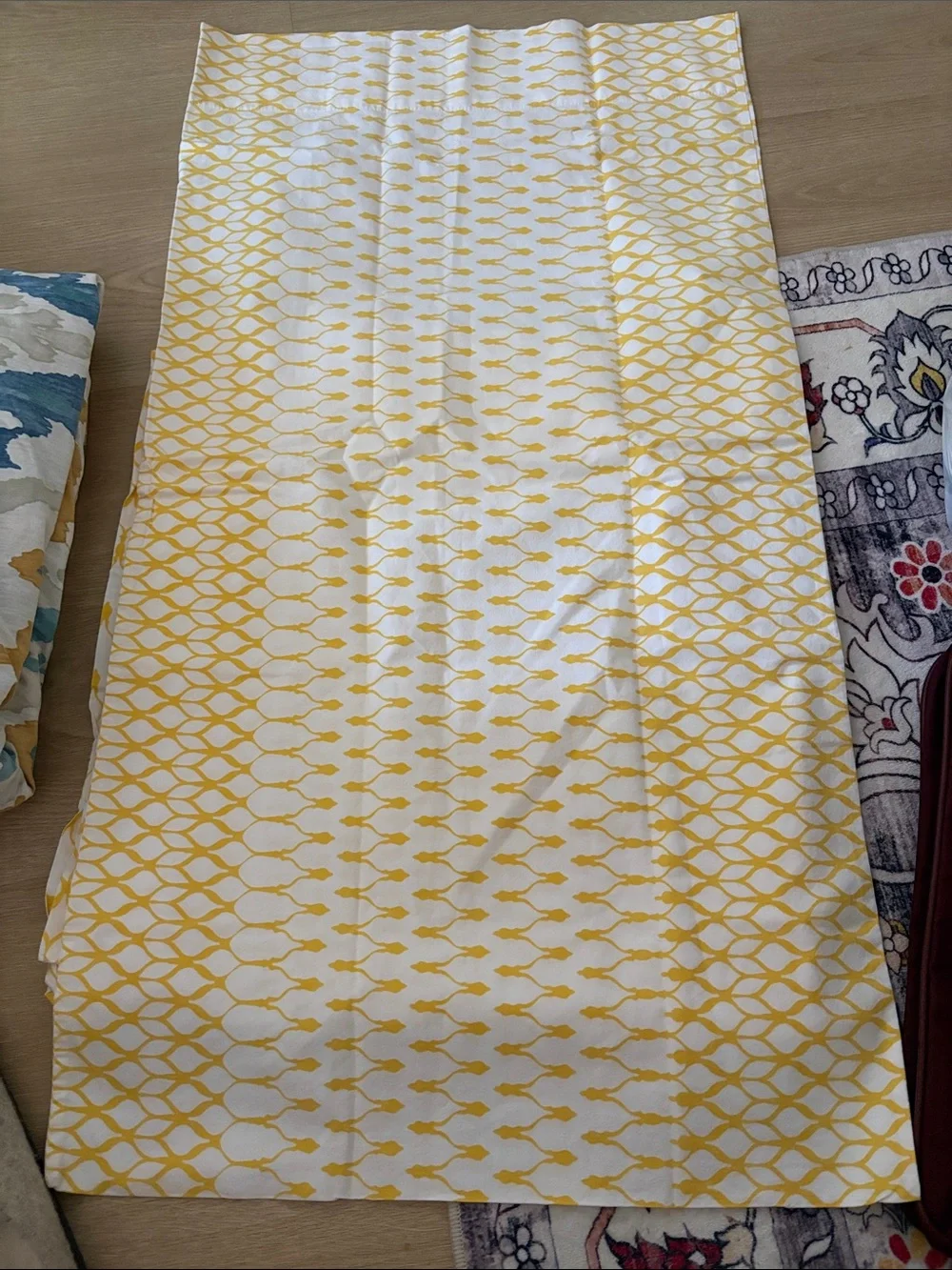 🐸 Pottery Barn yellow white trellis geo lace KING PILLOWCASES